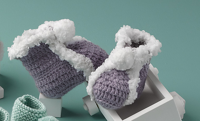 78-09 Baby Booties