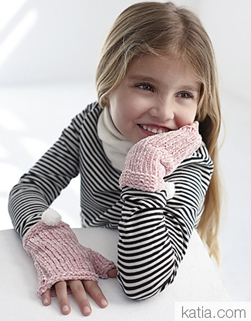83-02a Fingerless Mittens