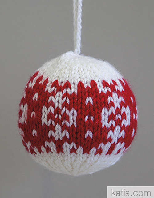 11-44h Christmas decorations