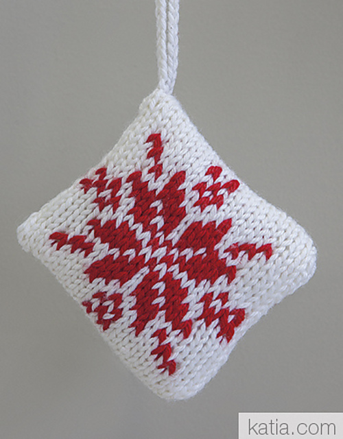 11-44i Christmas decorations