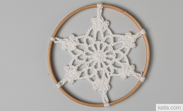 11-45g Christmas decorations