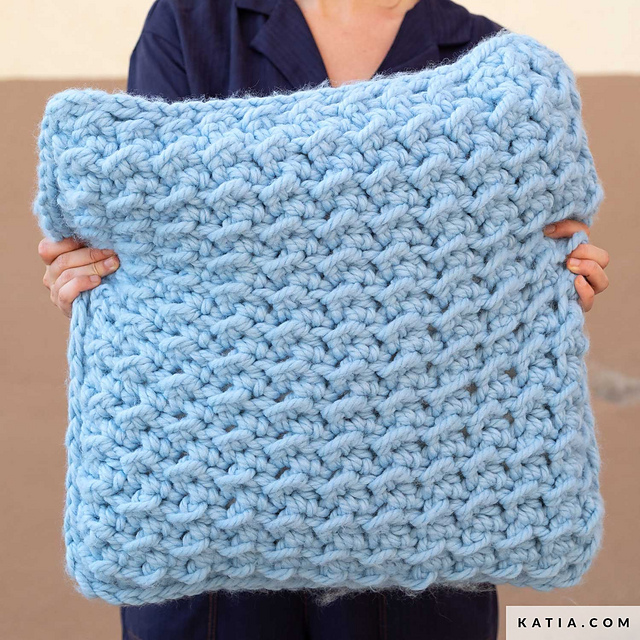 01-02 Cushion