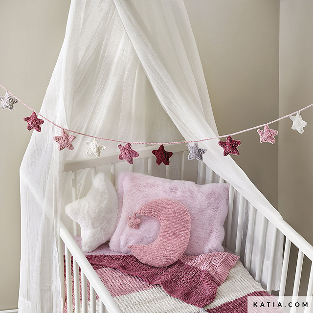 90-21 Star Garland