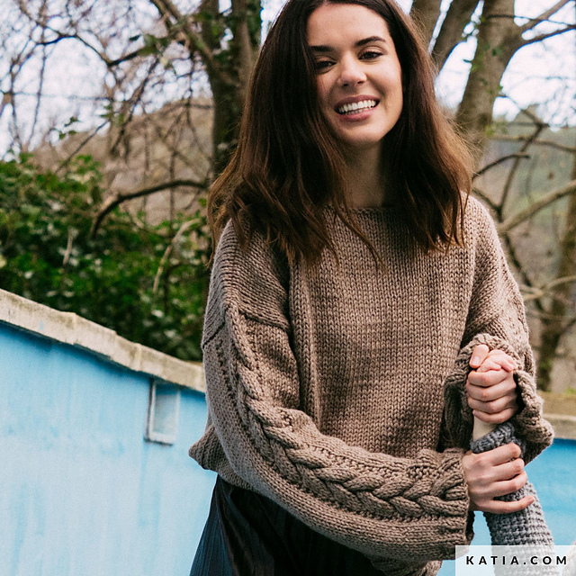 08-35 Sweater