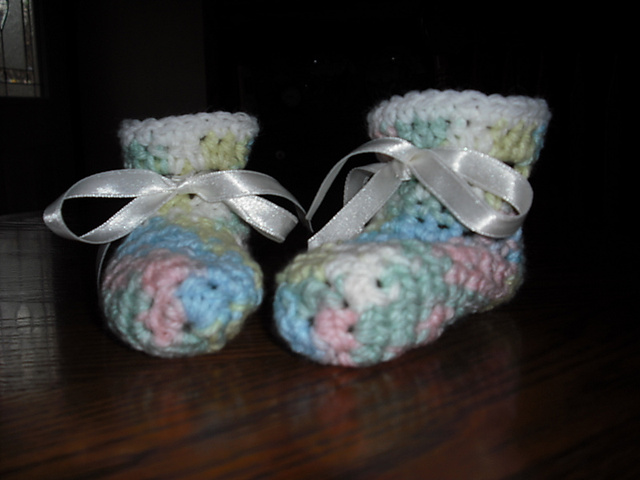 Shell Baby Booties