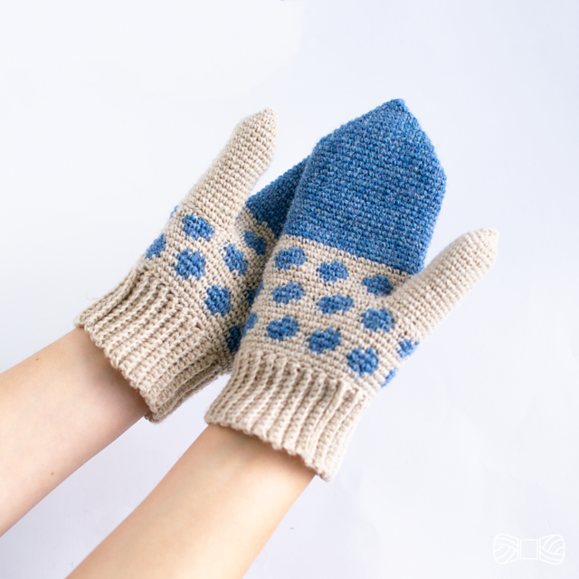 Lotta mittens