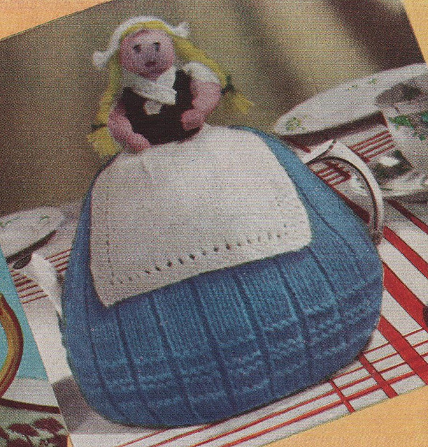 Dutch Doll cosy