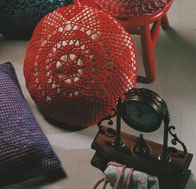 Kissing cousins: red cushion D