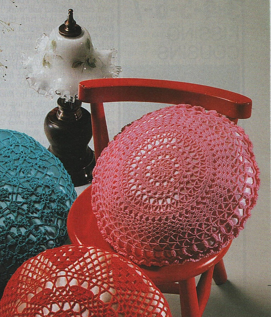 Kissing cousins: pink cushion E
