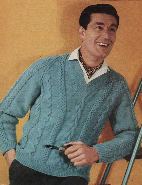 3444 Raglan Sweater