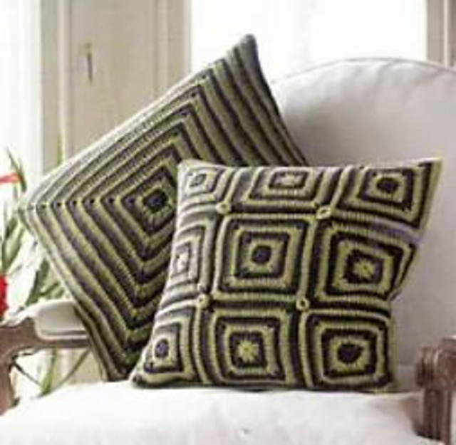 Ravelry: Squares cushion pattern by hachette