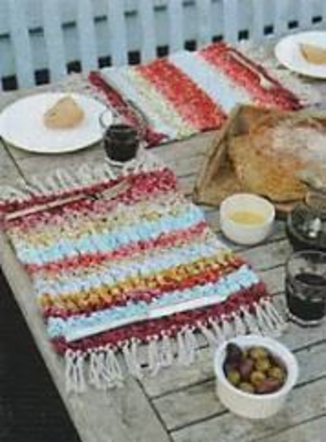 Ravelry: Mini rag rug placemats pattern by hachette