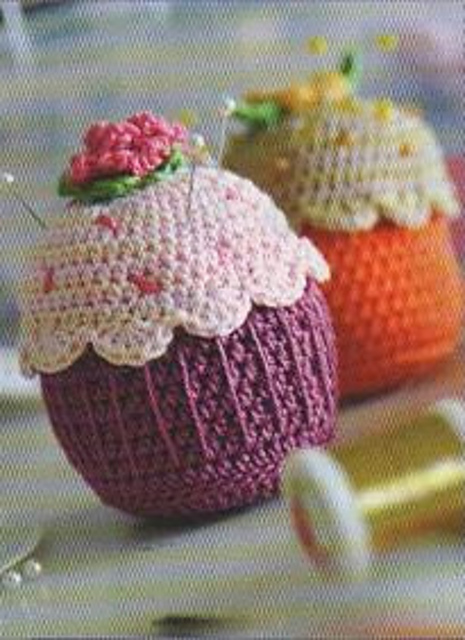 Cupcake pincushions