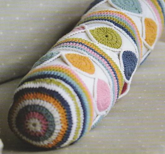 Ravelry: Circles & Stripes bolster pattern by hachette