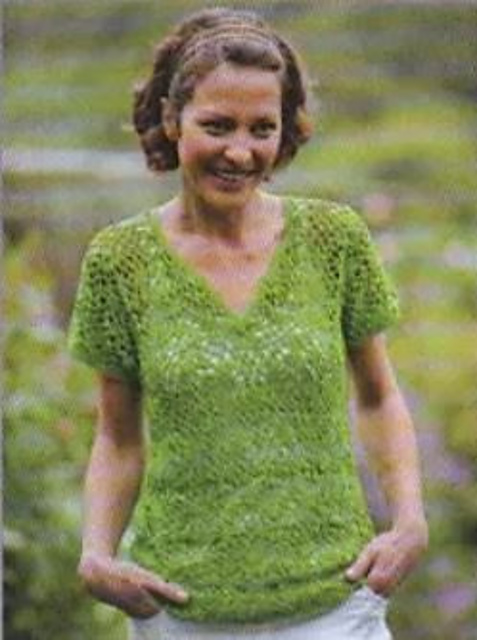 Ravelry: Simple square motif top pattern by hachette