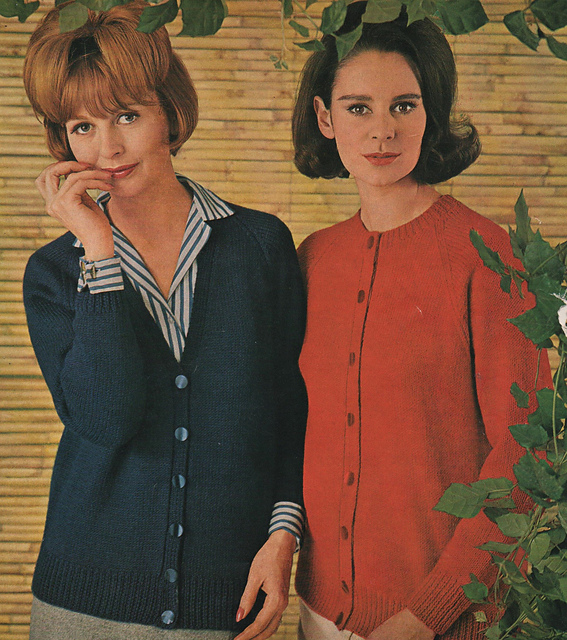 Raglan sleeved cardigan
