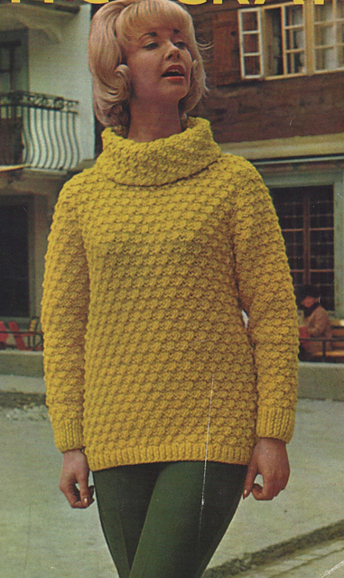 Chunky sweater with large collar