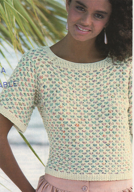 Short sleeved top