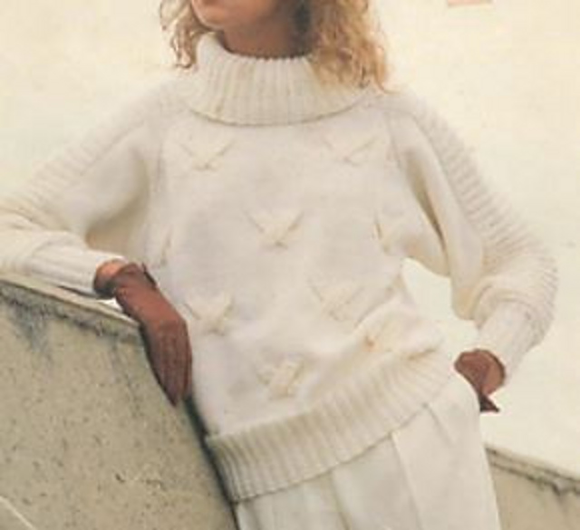 Pullover with separate collar
