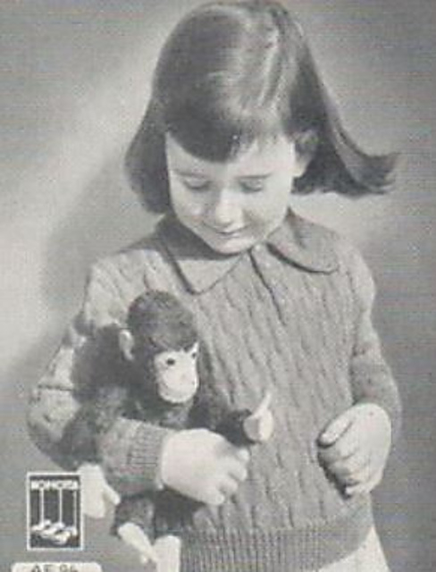 Girl's pullover
