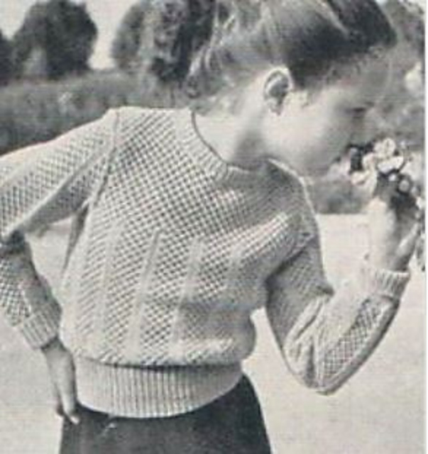 Girl's pullover