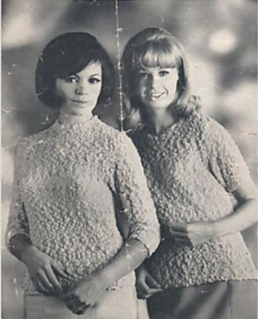 Bubbly jumper with v neck