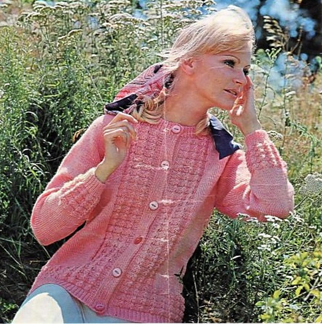 Lady's raglan cardigan