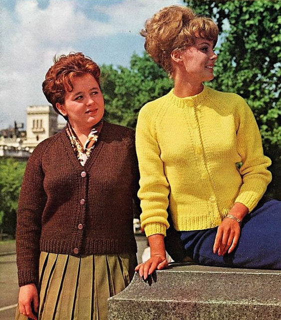 Lady's Cardigan 2077B