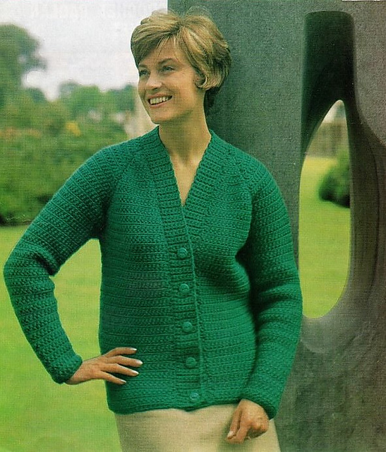 Ravelry Raglan Jacket 2529 pattern by Sirdar