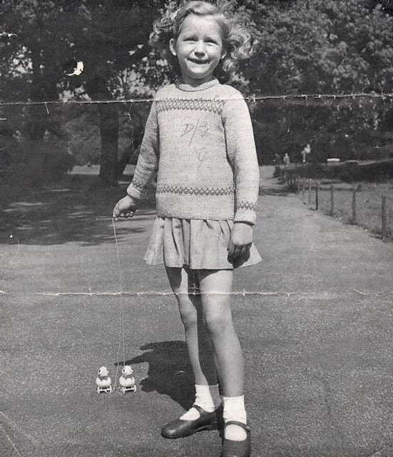 Schoolgirl's Jumper 956