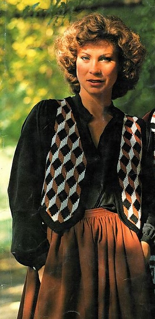 2583 Short waist coat