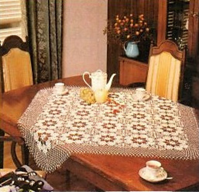 Table Runner 200 Flowers