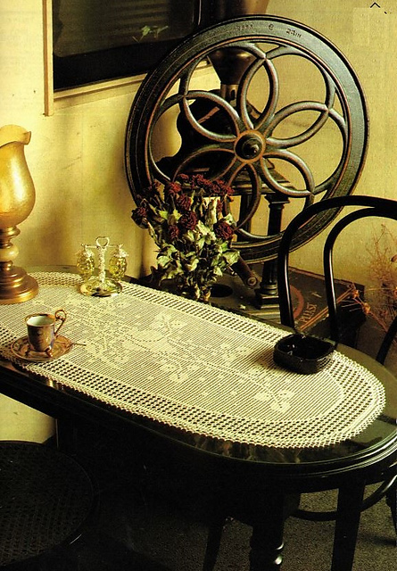 Oval Table Runner
