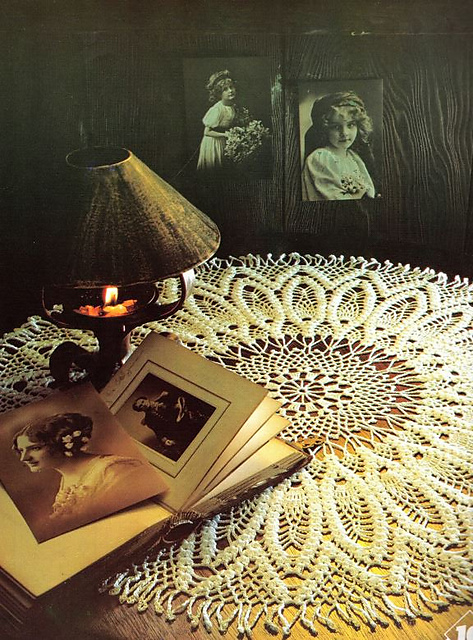 Belle Epoche Table Center