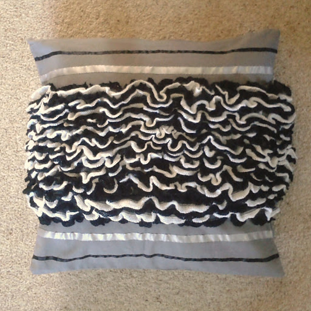 Ruffley Cushion Cover
