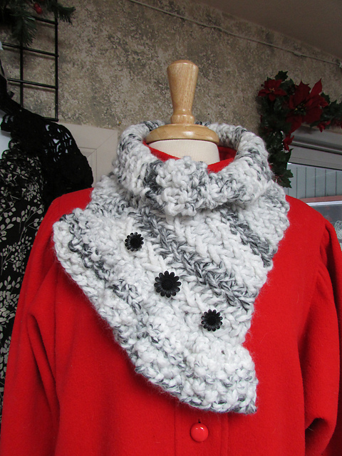 Herringbone Ruffled Cowl