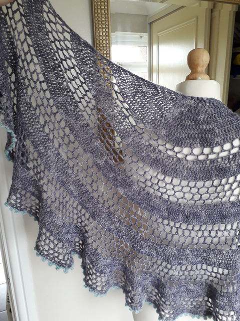 The Daphne Shawl
