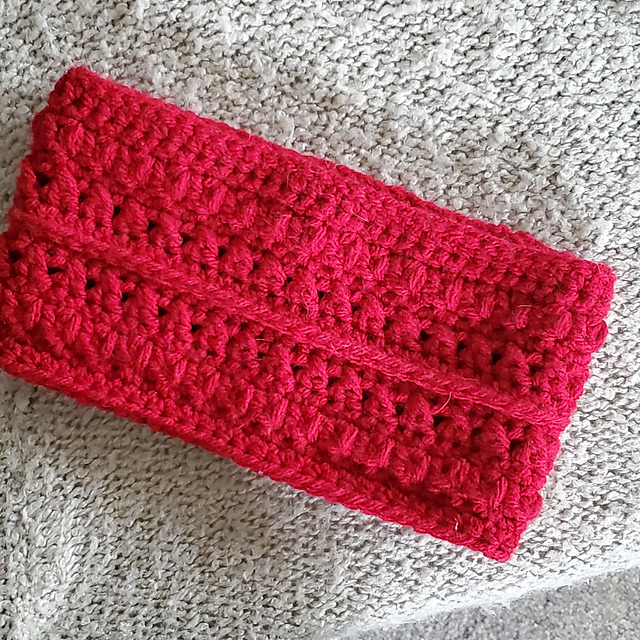 Cozy Kisses Earwarmer
