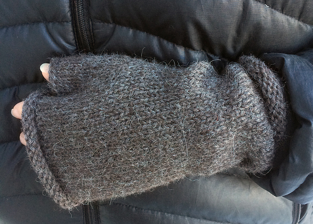Rolled Edge Fingerless Mitts