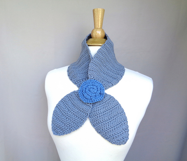 Ravelry: Rosette Ascot Scarf pattern by Emily Johannes