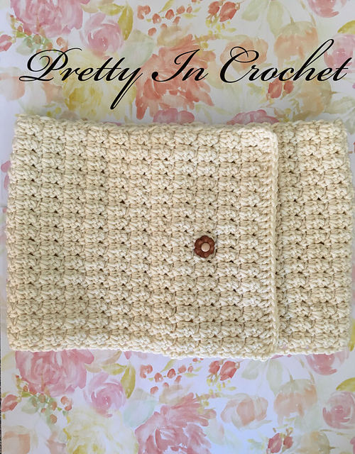 Pretty In Cream Cowl