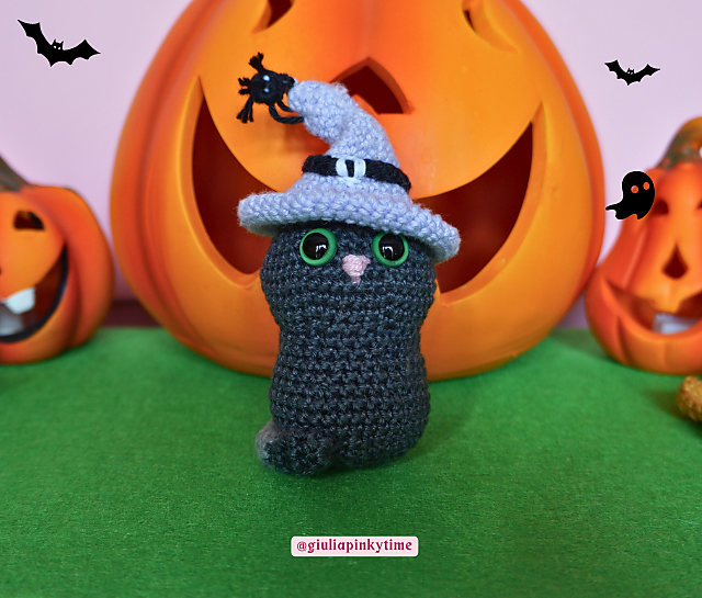 Witch Cat Amigurumi