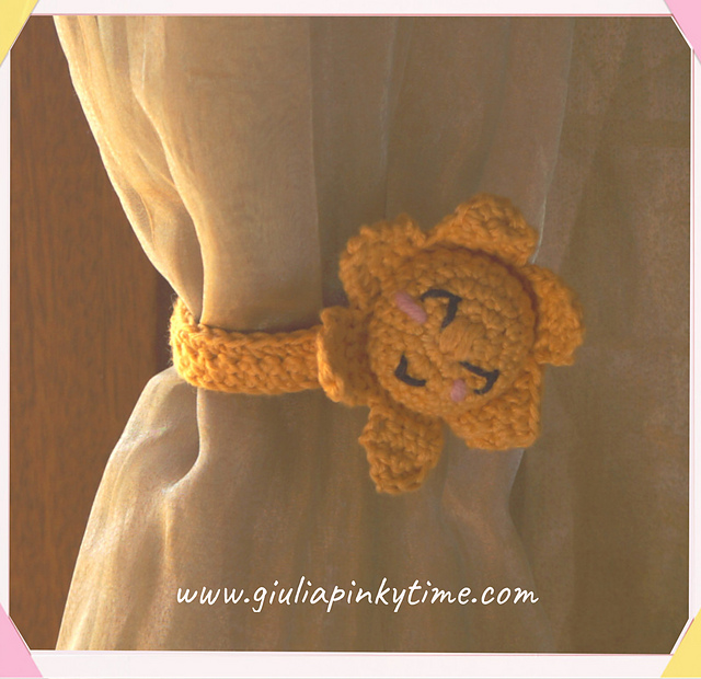 Sun curtain holder