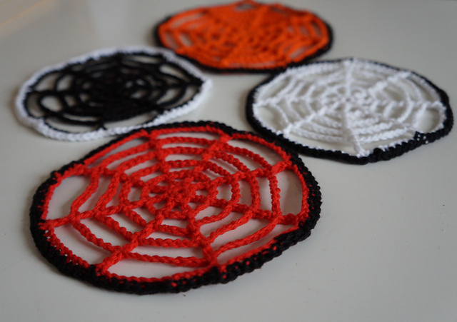 Spider's web coaster