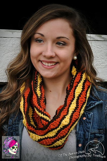 Retro Ripples Infinity-Cowl Scarf