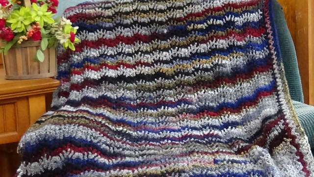 Majestic Wave Accent Throw