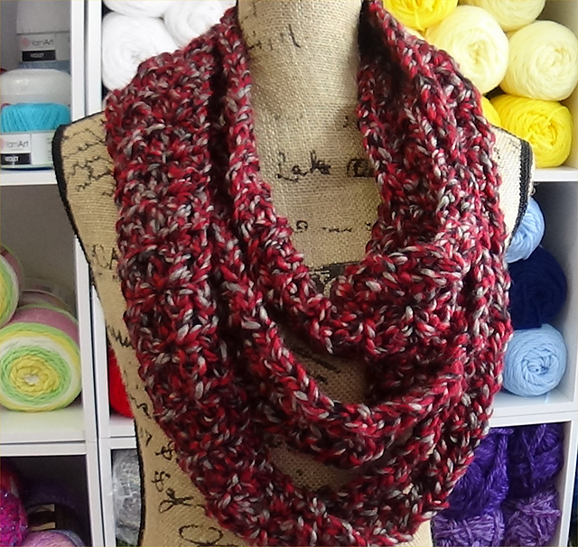 Chunky Chain Reaction Scarf