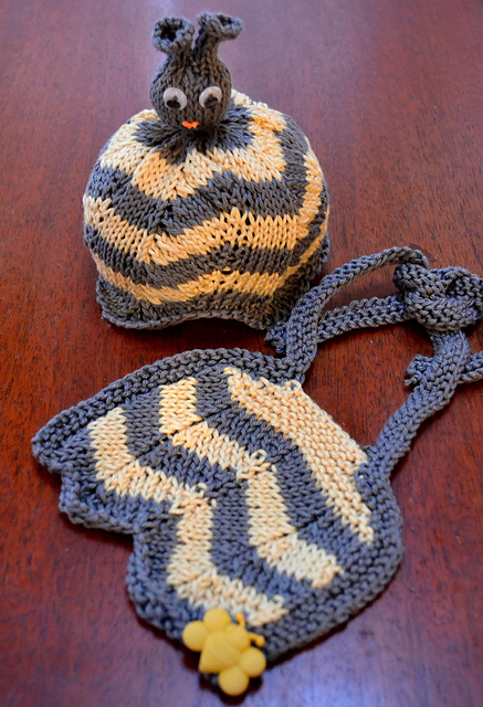 Bzz Bzz Bumblebee Baby and Toddler Hat and Bib