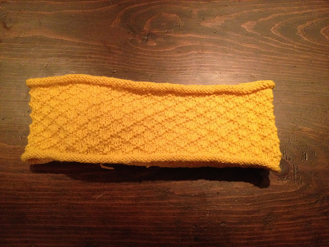 Simple Diamond-Pattern Cowl