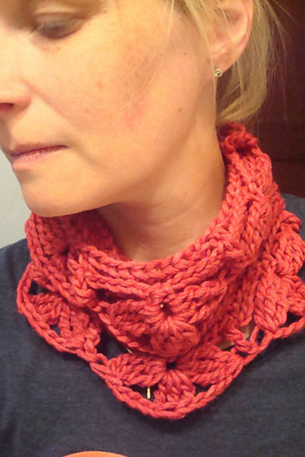 Blushing Erin Neck Warmer